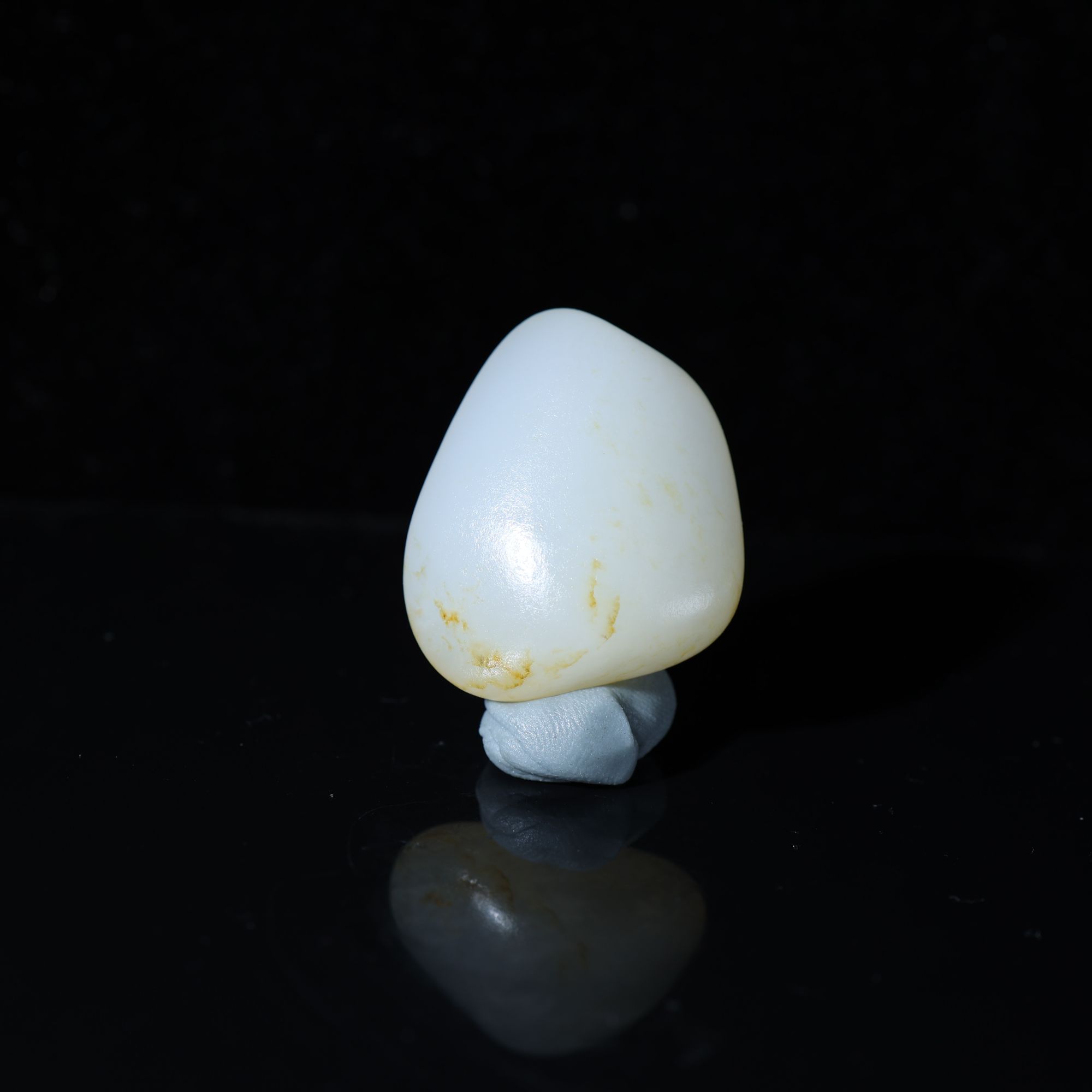 和田玉原石12克挂坠