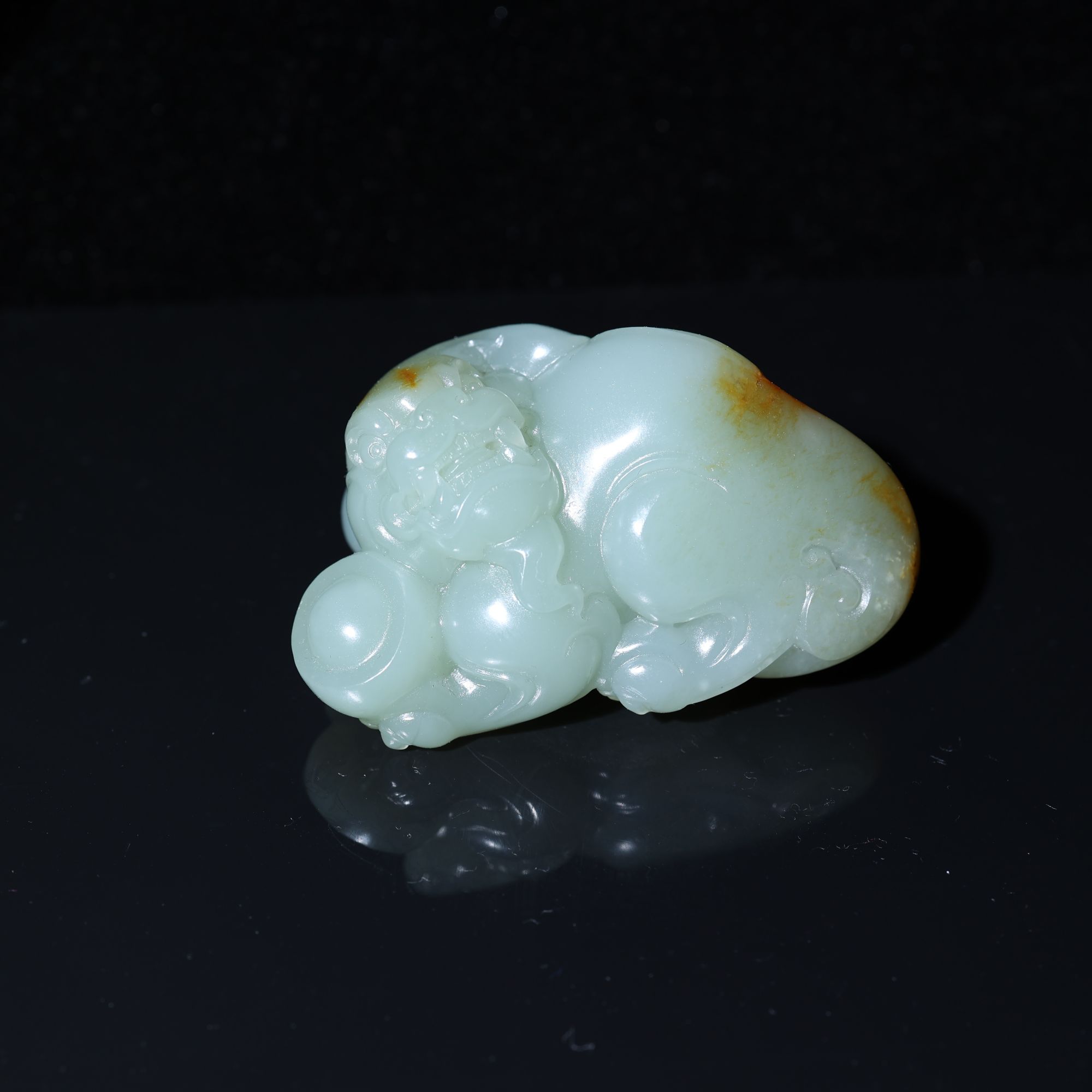 和田玉貔貅把件93克