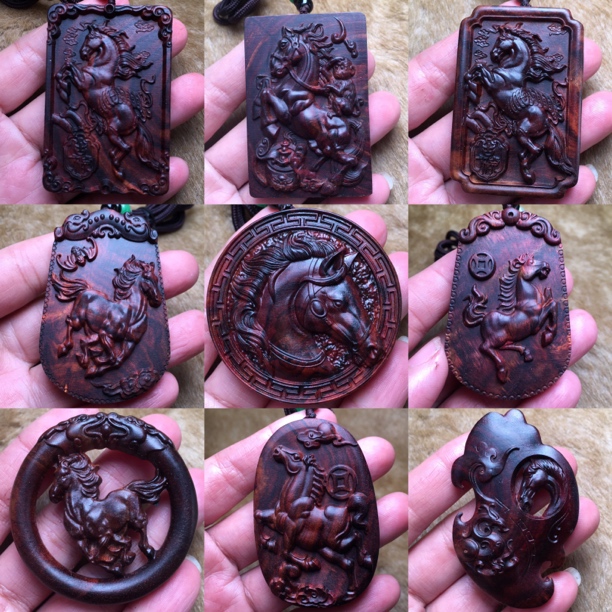 海南黄花梨木雕十二生肖 马牌 项链吊坠 车挂件