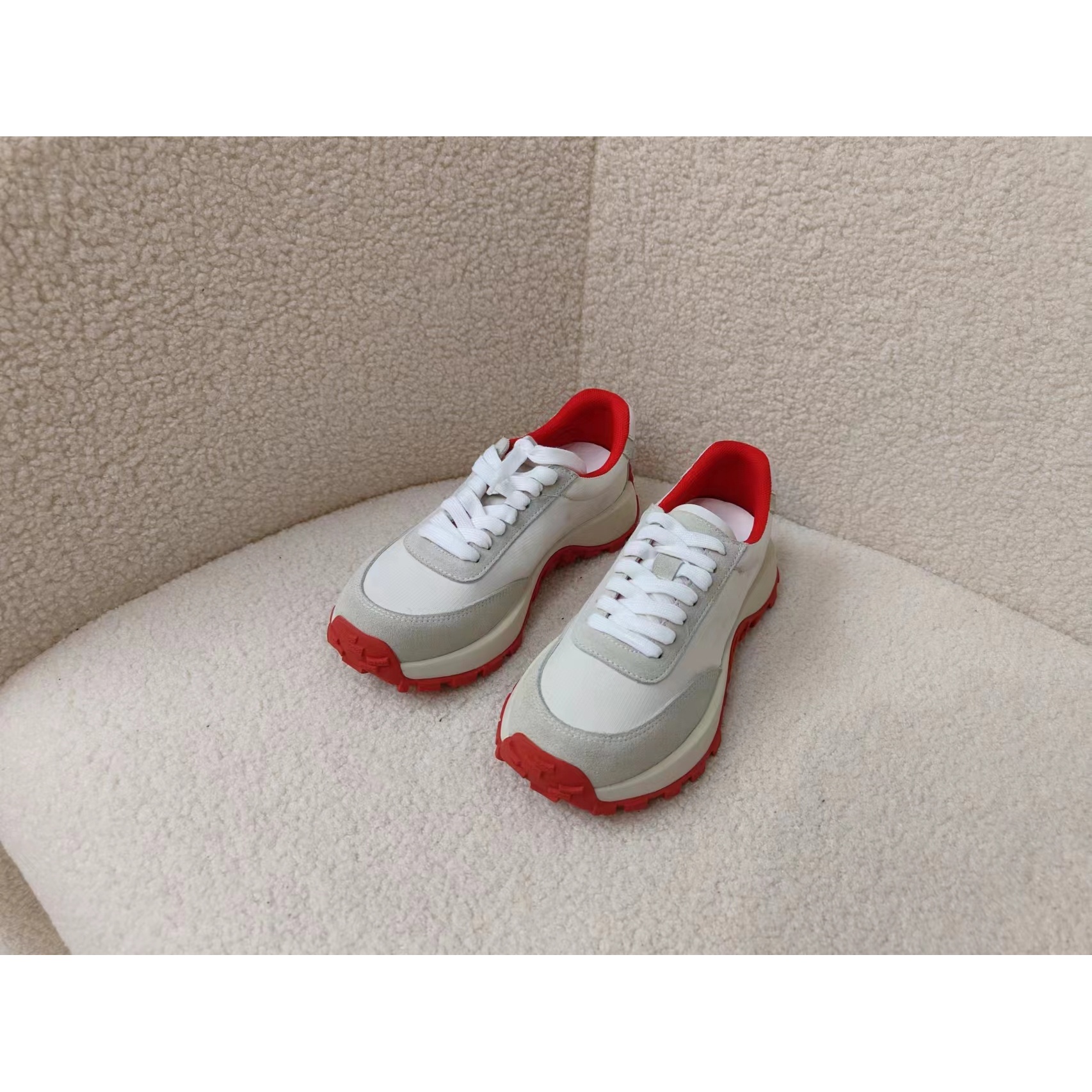 老王甄选 春季新款 潮流简约百搭女士运动休闲鞋