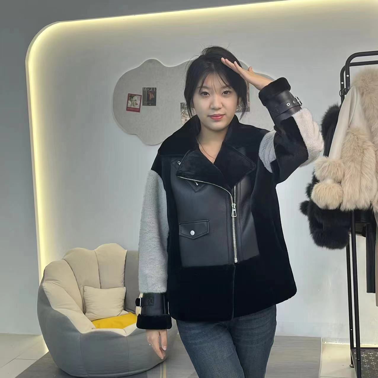 新款皮毛一体皮衣女装【23816】夹克时尚休闲冬季撞色