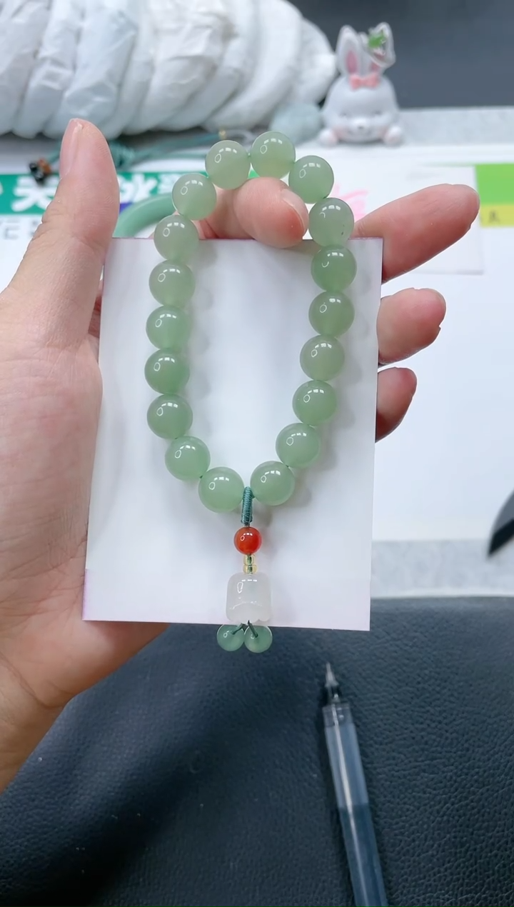 【闪购商品】石英质玉手镯未镶嵌绿手链