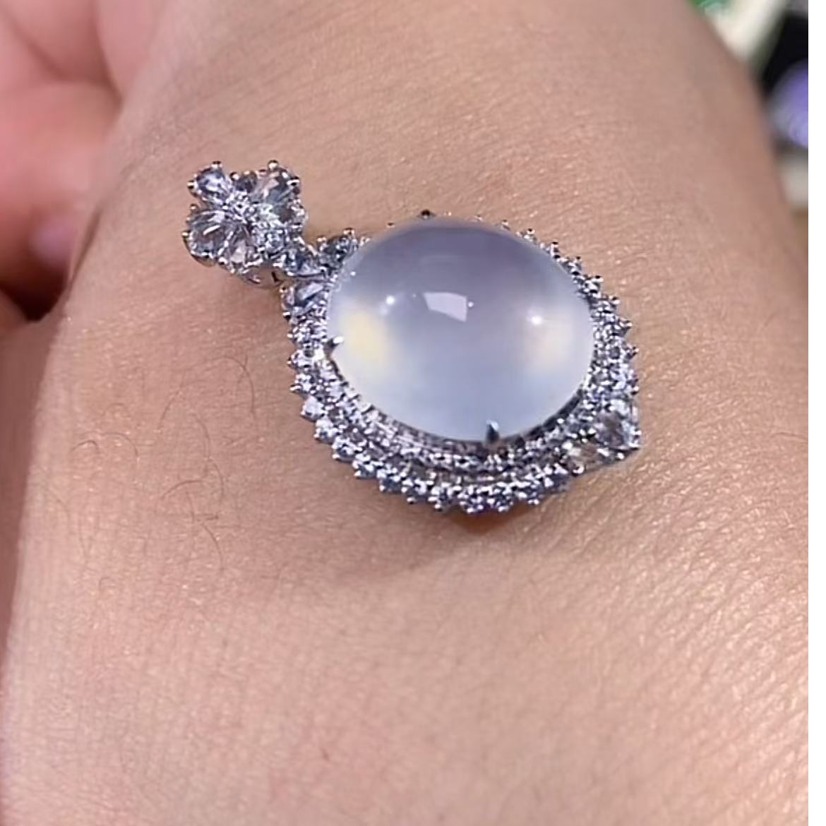 天然缅甸翡翠吊坠