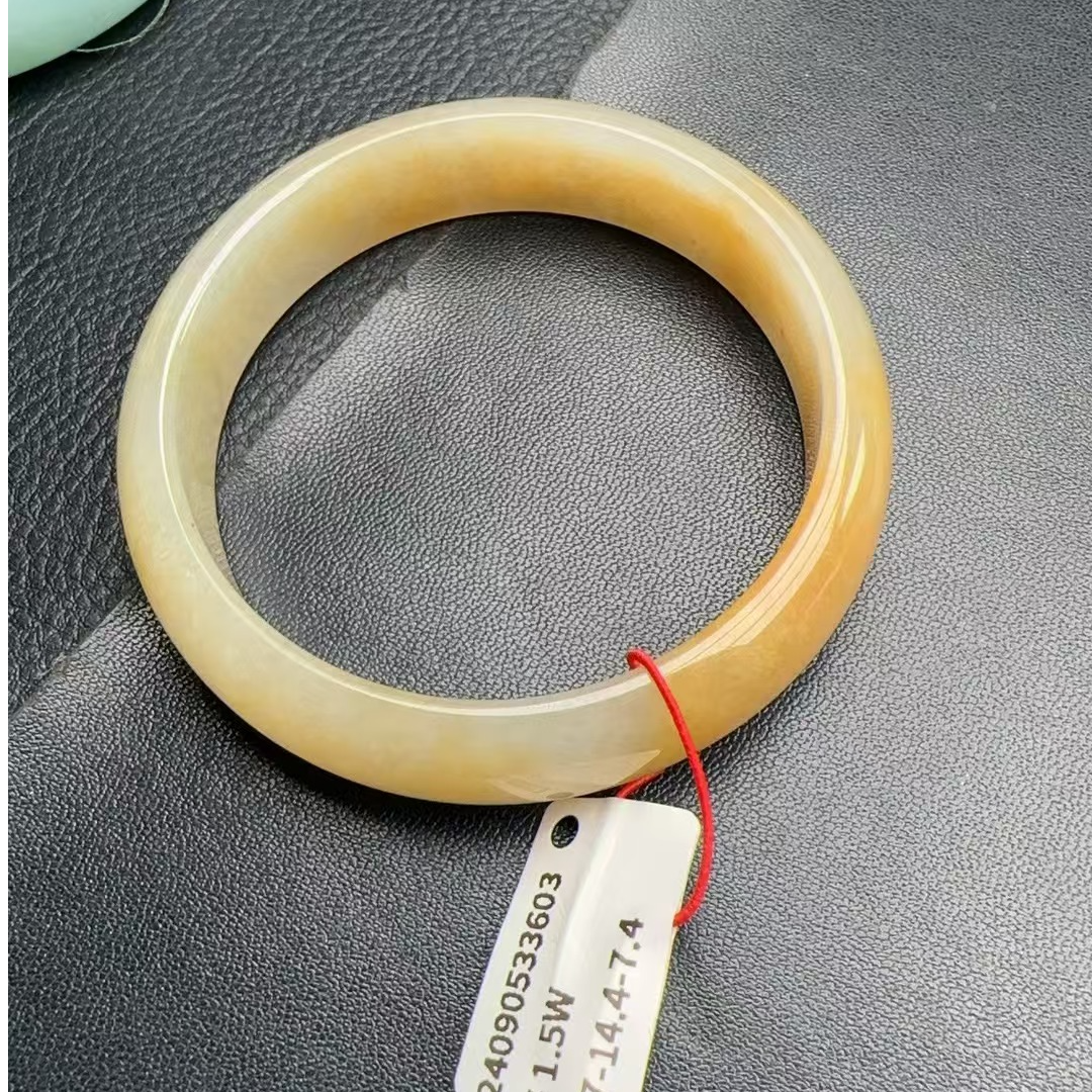 缅甸天然翡翠A货手镯