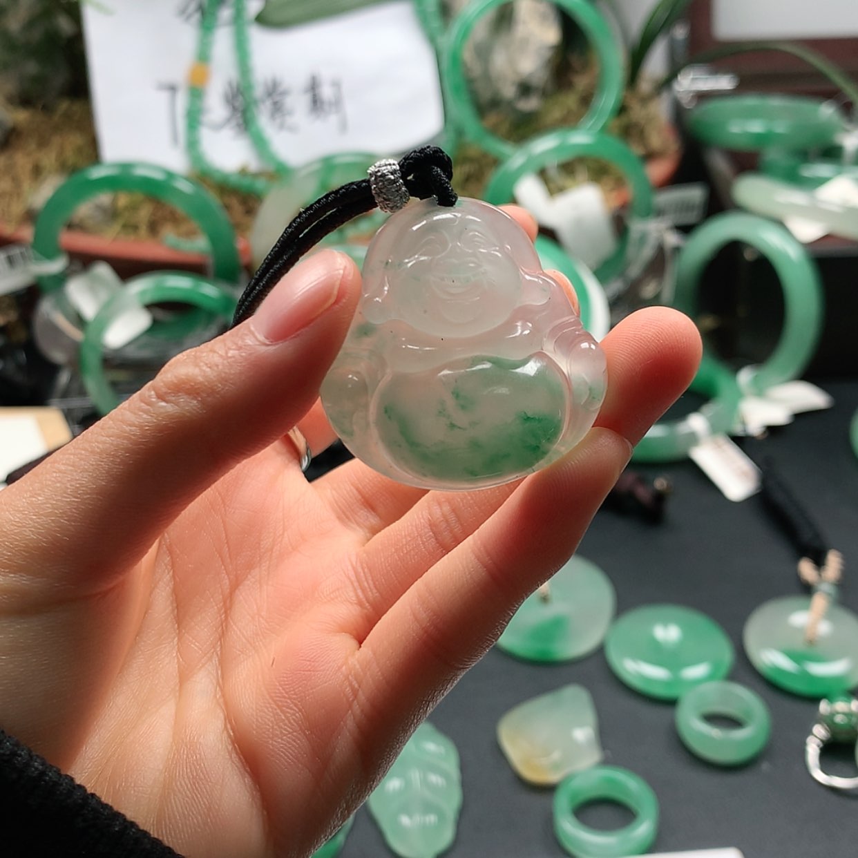 【闪购商品】石英质玉佛未镶嵌秀*