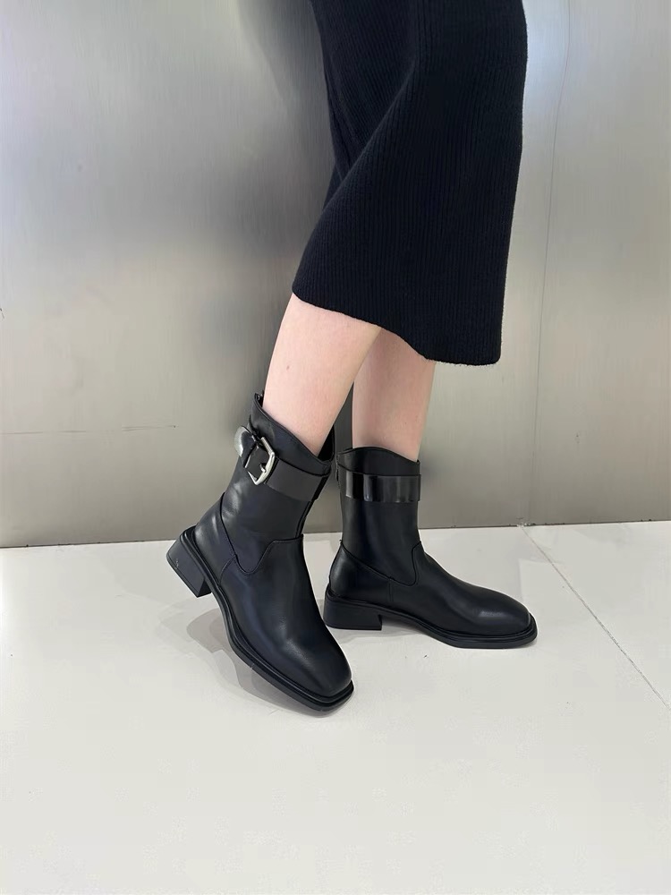 2023新款秋冬加绒英伦风方头皮带扣女新款帅气短靴Z939-1