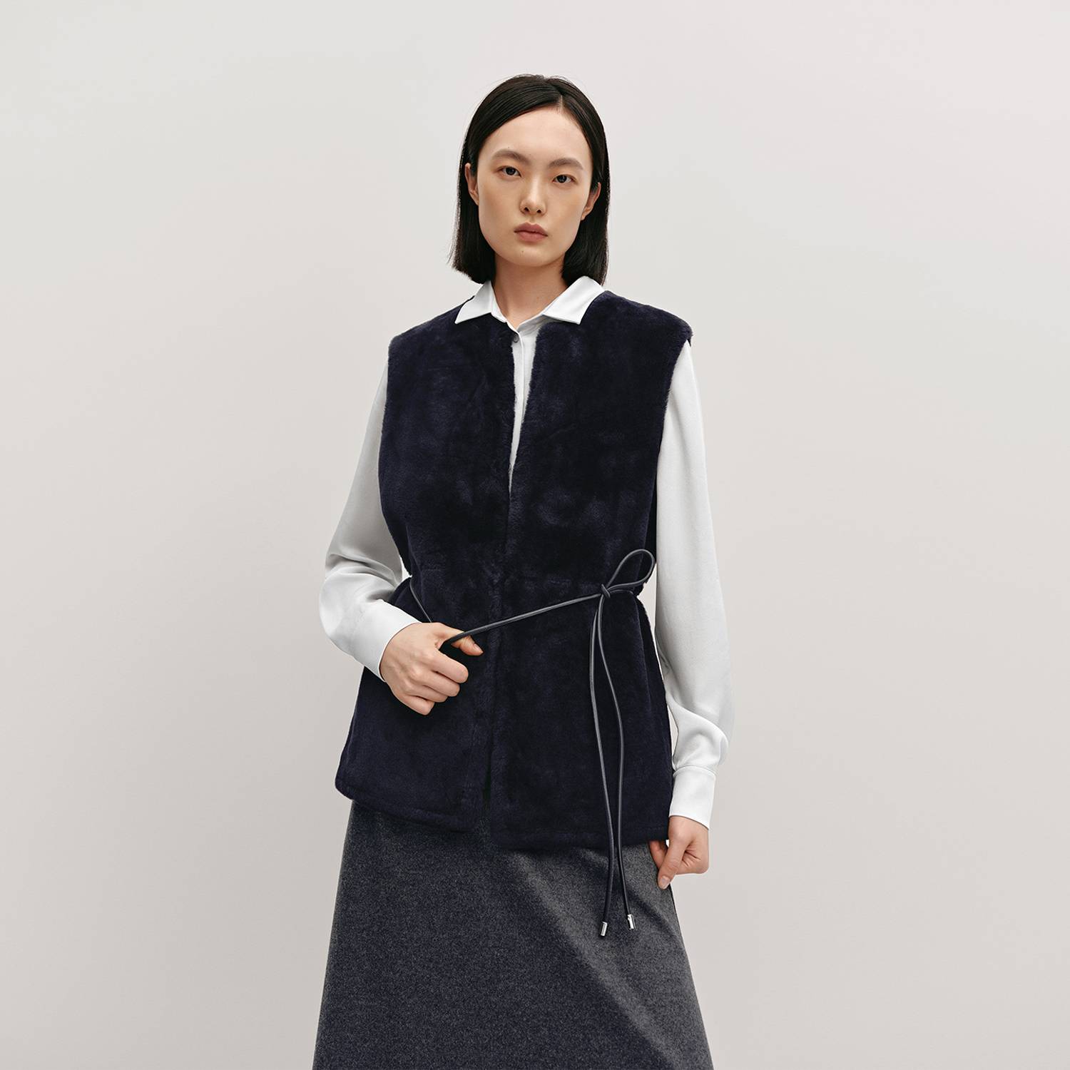 OVV秋冬新款女装保暖经典高级羊皮皮毛一体马甲背心GWMPJ44101A