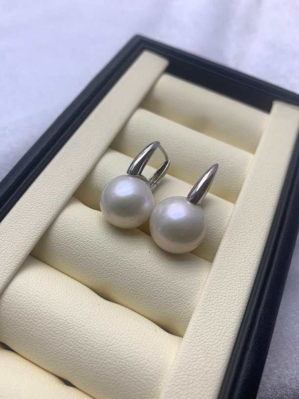 天然淡水珍珠耳扣，通勤必备款，水桶耳扣