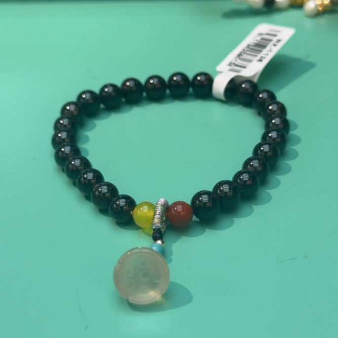 【直播间同款】001-NX-1136手链手串设计女石榴石小众ins天然莲蓬吊