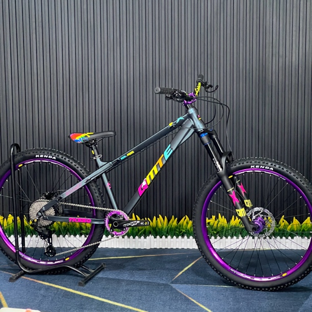 旗美特550高强度AM硬尾桶轴山地车气压前叉120响初中生花鼓单车