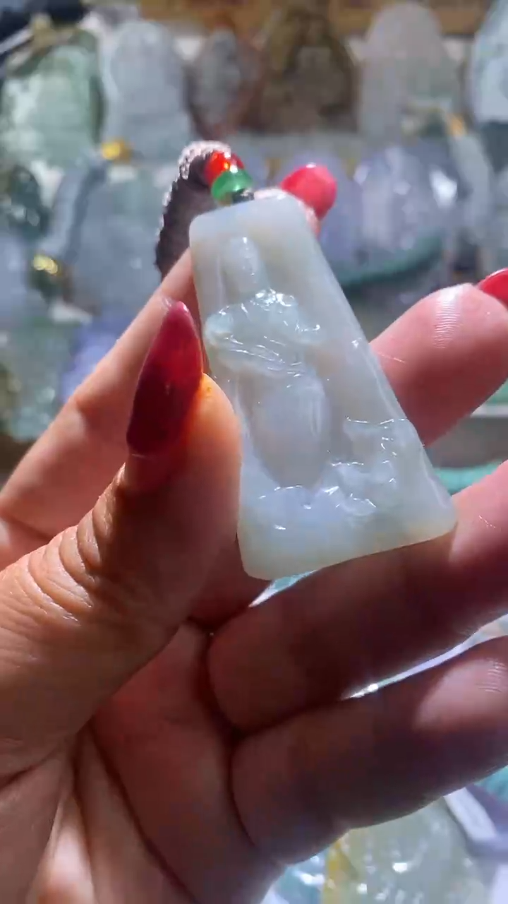 【闪购商品】翡翠颈饰未镶嵌观音