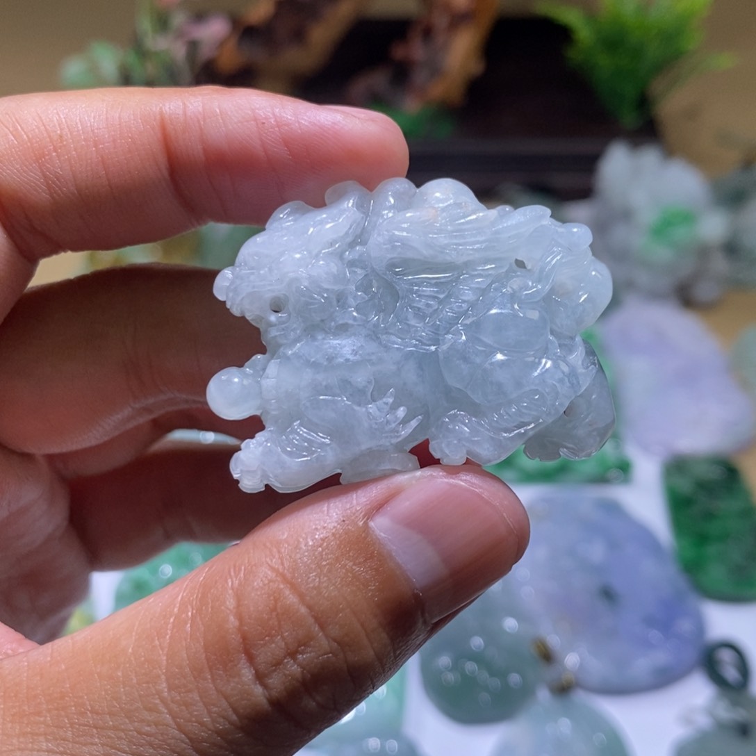 【闪购商品】翡翠颈饰未镶嵌貔貅