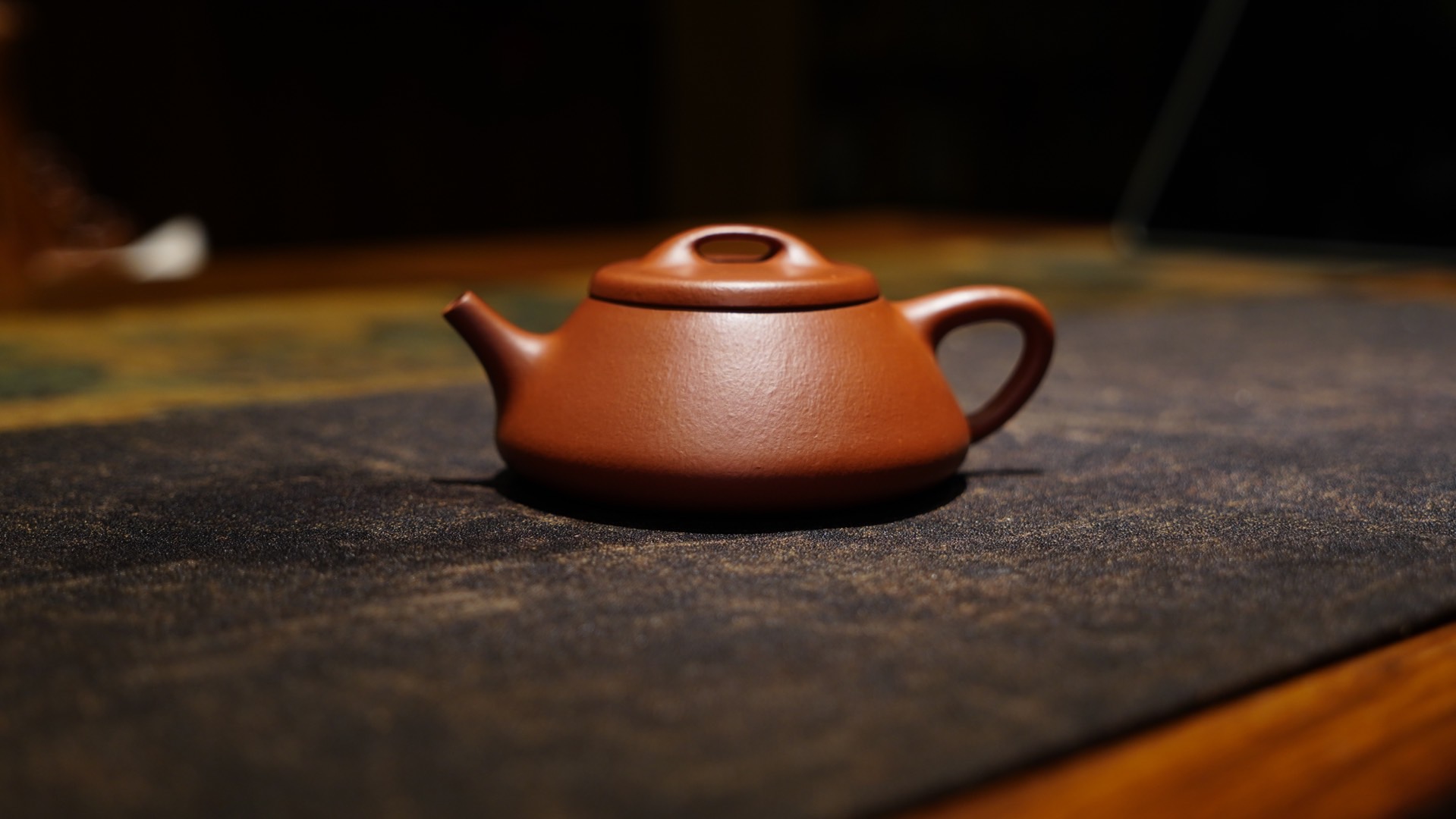 陈柯伊作品 朱泥纳瓢半手成型 