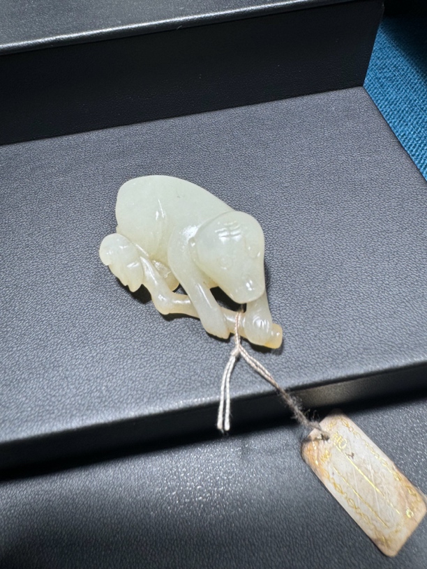 清代新疆和田玉灵猴献寺