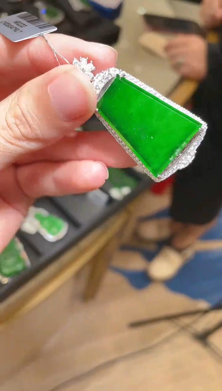 【闪购商品】翡翠吊坠银S925镶嵌60222天然翡翠A货吊坠多样性发