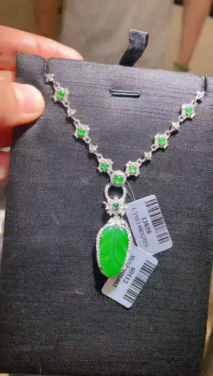 【闪购商品】翡翠吊坠银S925镶嵌13879天然翡翠A货吊坠一套多样性发