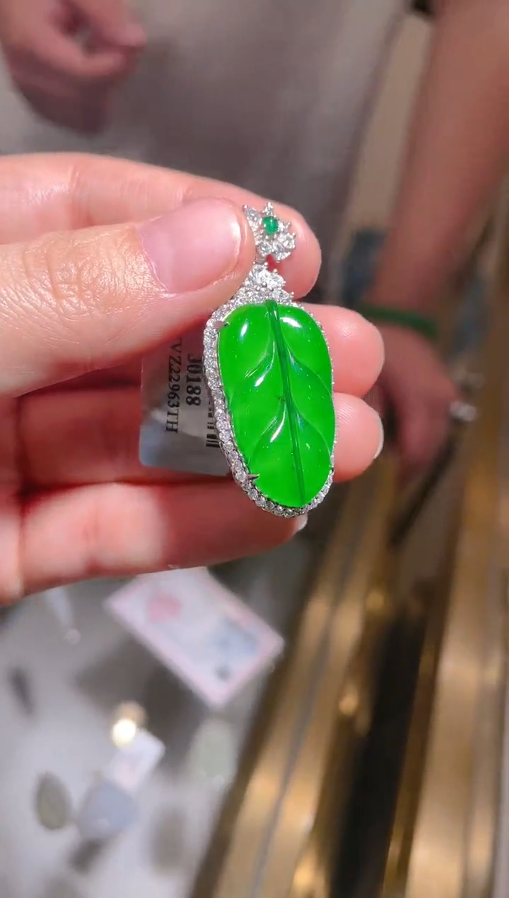 【闪购商品】翡翠吊坠银S925镶嵌天然翡翠A货吊坠多样性发