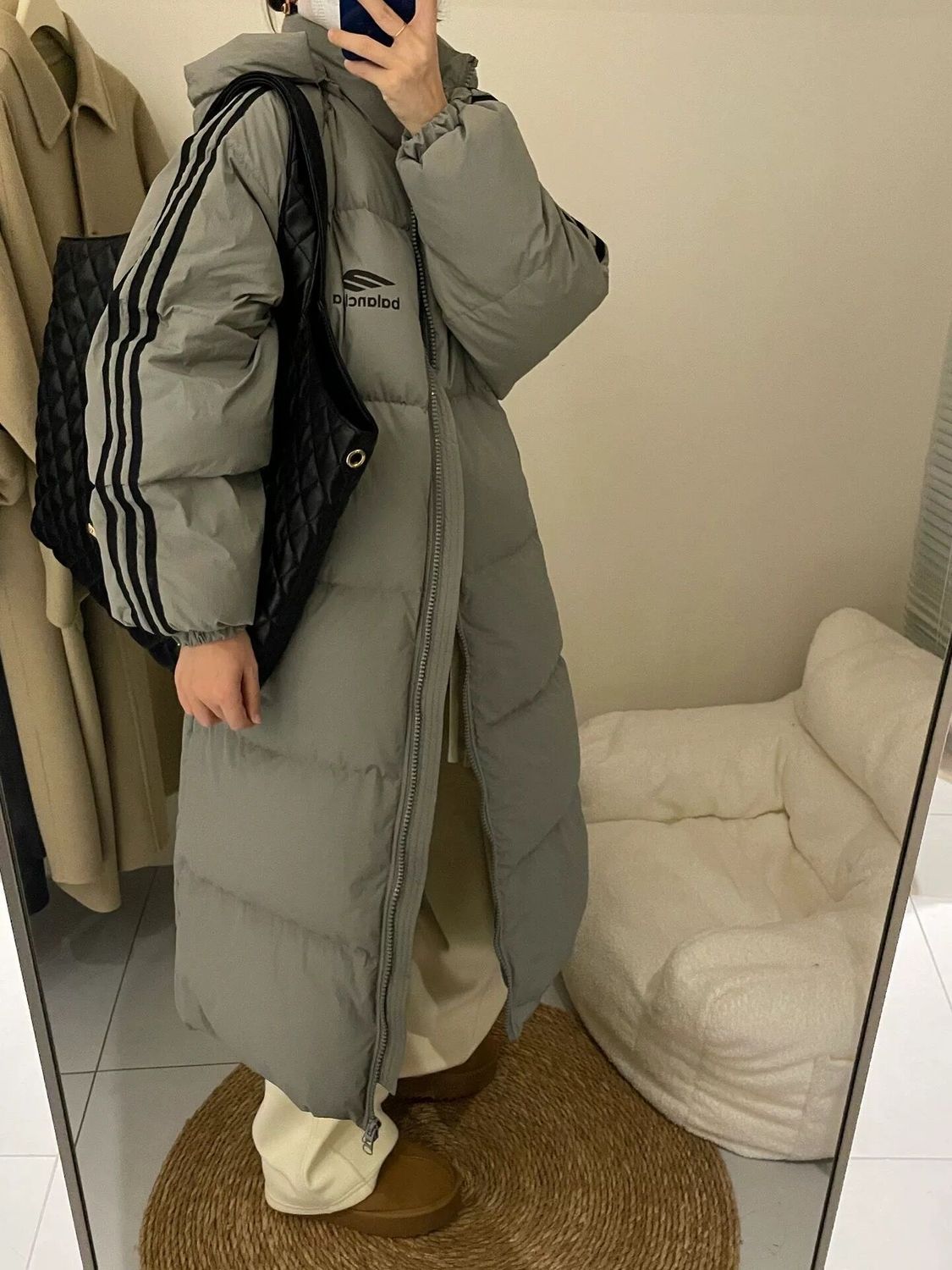 23新款羽绒服三条杠羽绒服女长款过膝加厚韩版宽松大被子保