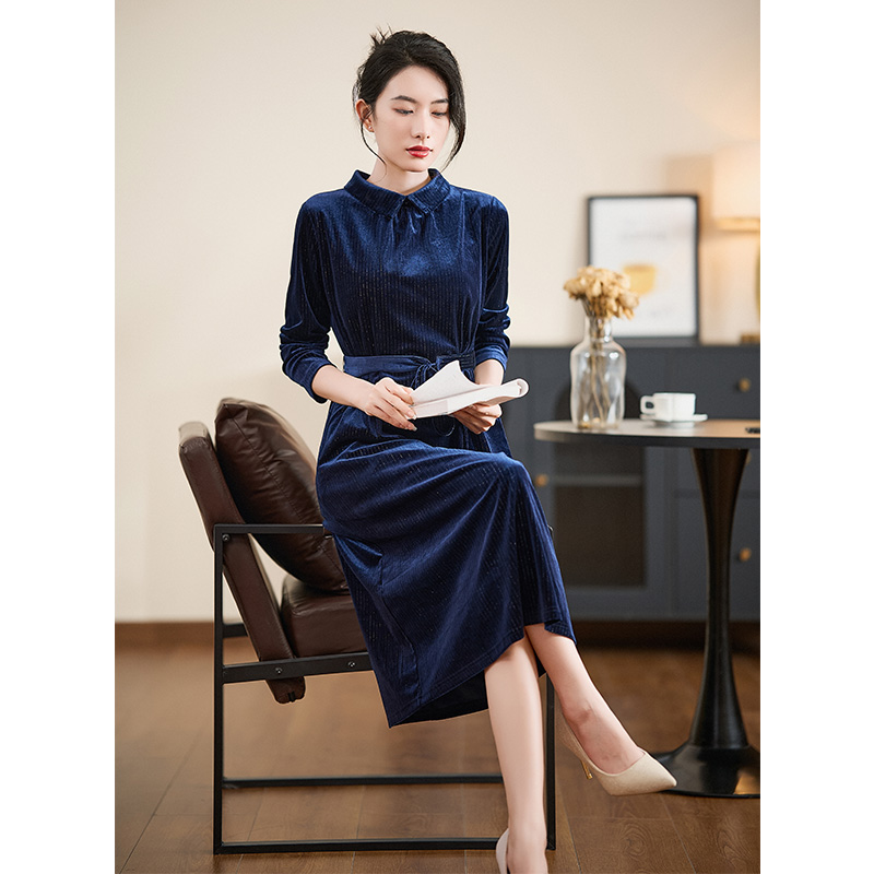 迪欧芙2024秋季新款简约淡雅法式风蓝色款长袖女连衣裙#QLQ17309 