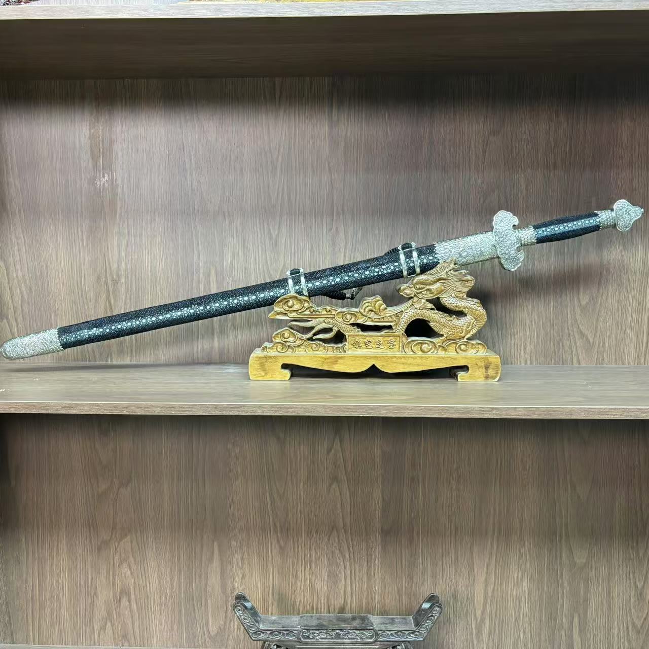 黑鱼皮排珠纯陨铁清莲剑