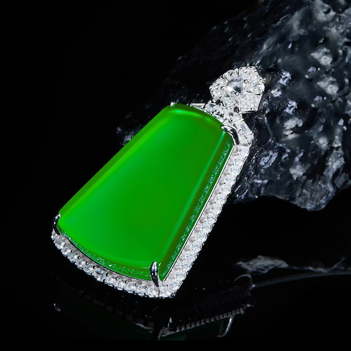 吊坠足银 富婆奢享会，经典银镀金豪镶工艺，无事牌单吊坠，奢华高贵