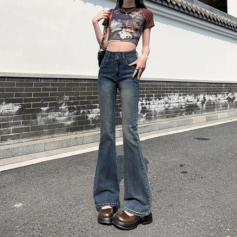 2025早秋水泥灰弹力微喇叭修身牛仔裤女高腰宽松显瘦小个子梨型