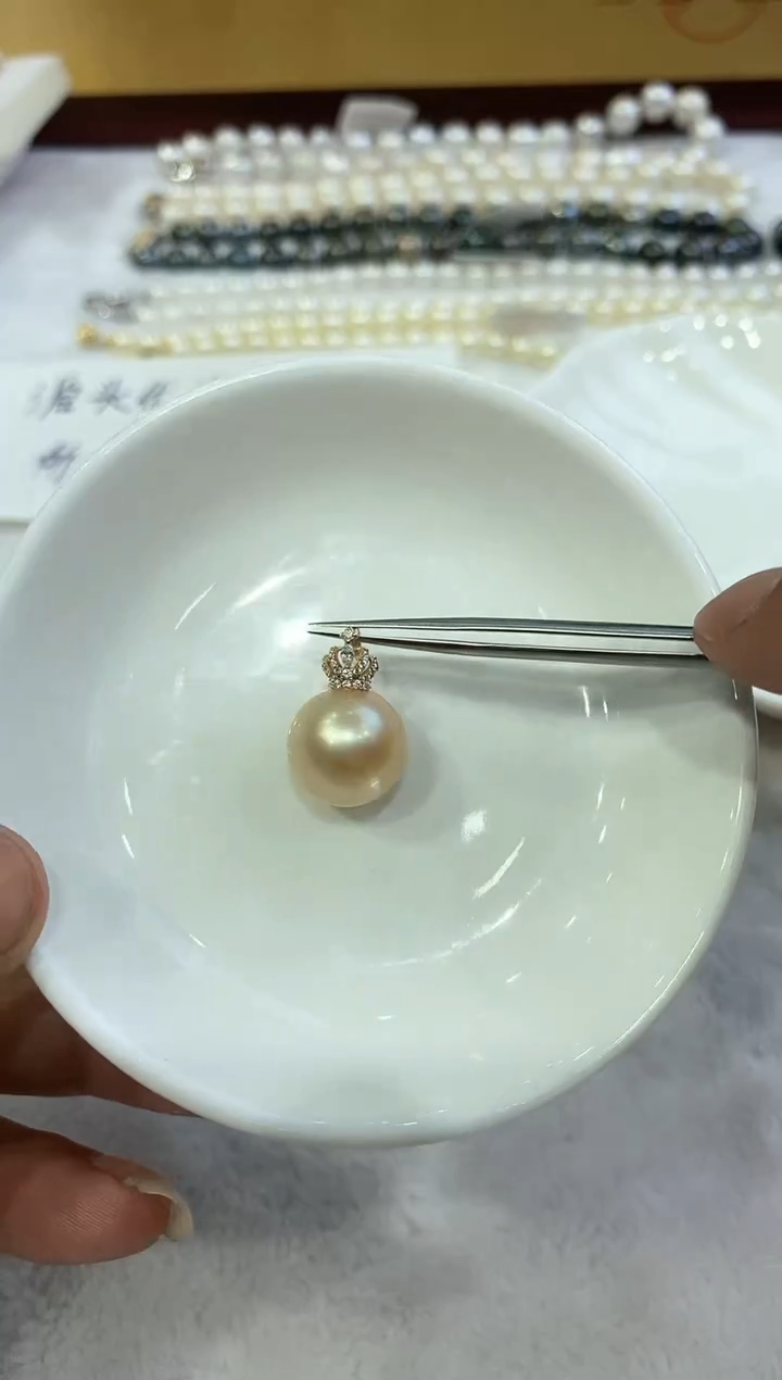 【闪购商品】海水珍珠颈饰18K金镶嵌Z25