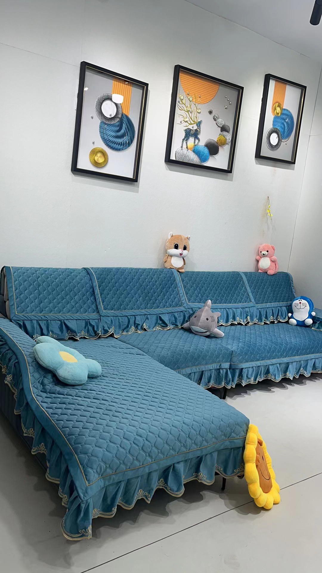 蓝色欧曼荷兰绒绣花边