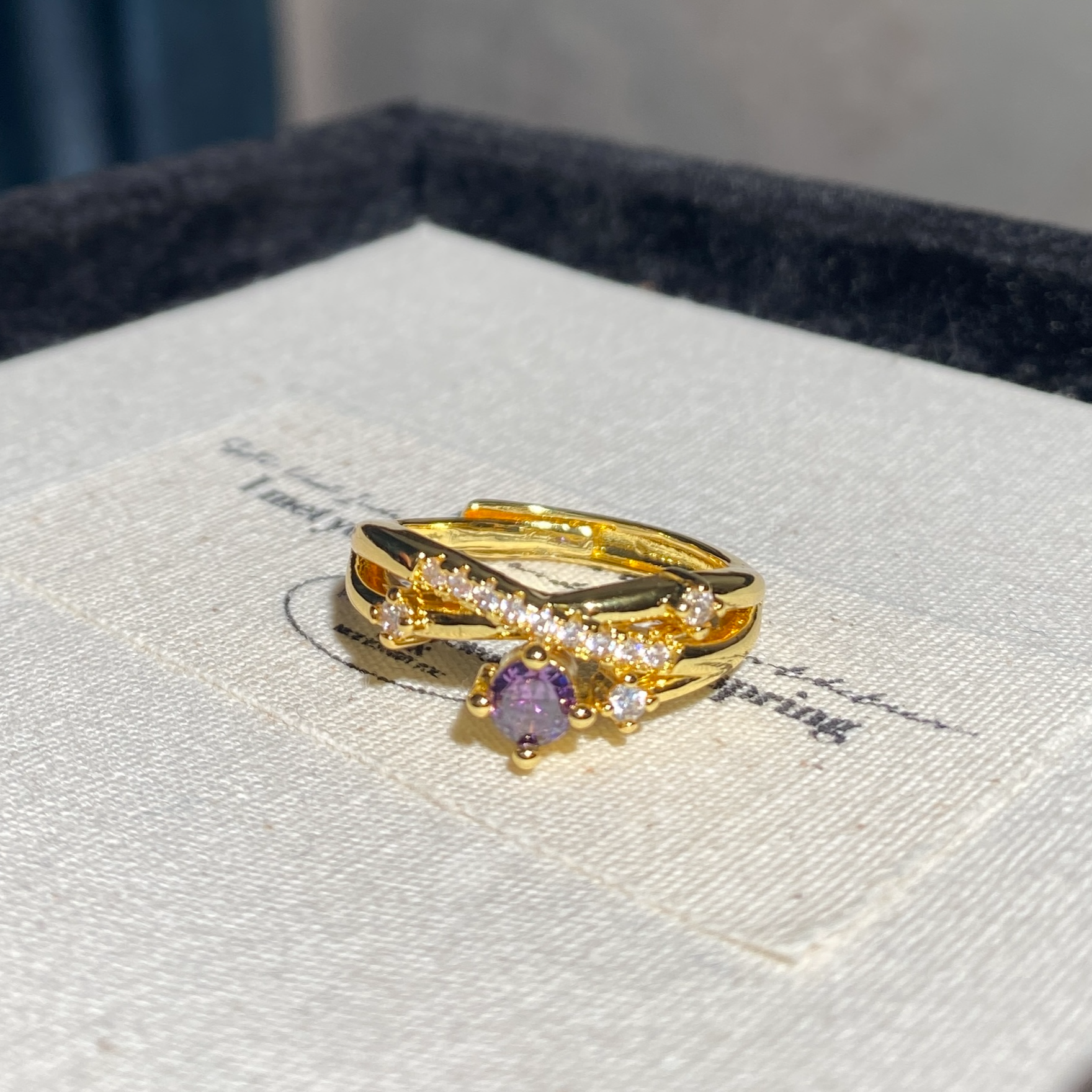 铜合金锆石戒指 镀金紫色锆石交叉星轨戒指活口可调节女小众戒指