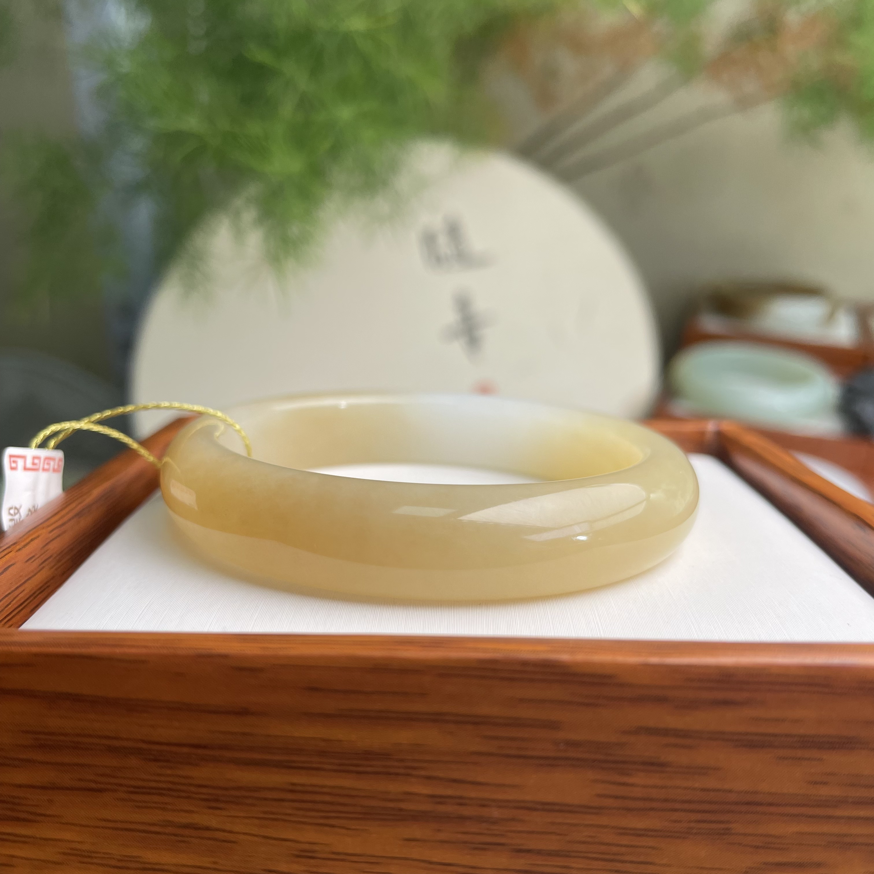 天然和田玉手镯糖玉镯