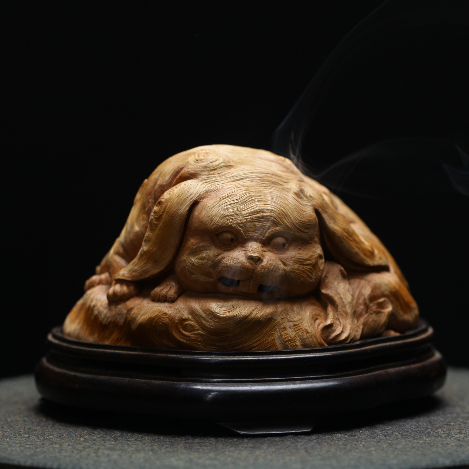 观故荔枝木香炉 雕刻兔子高货香炉 精品香炉 香薰炉 点盘香炉