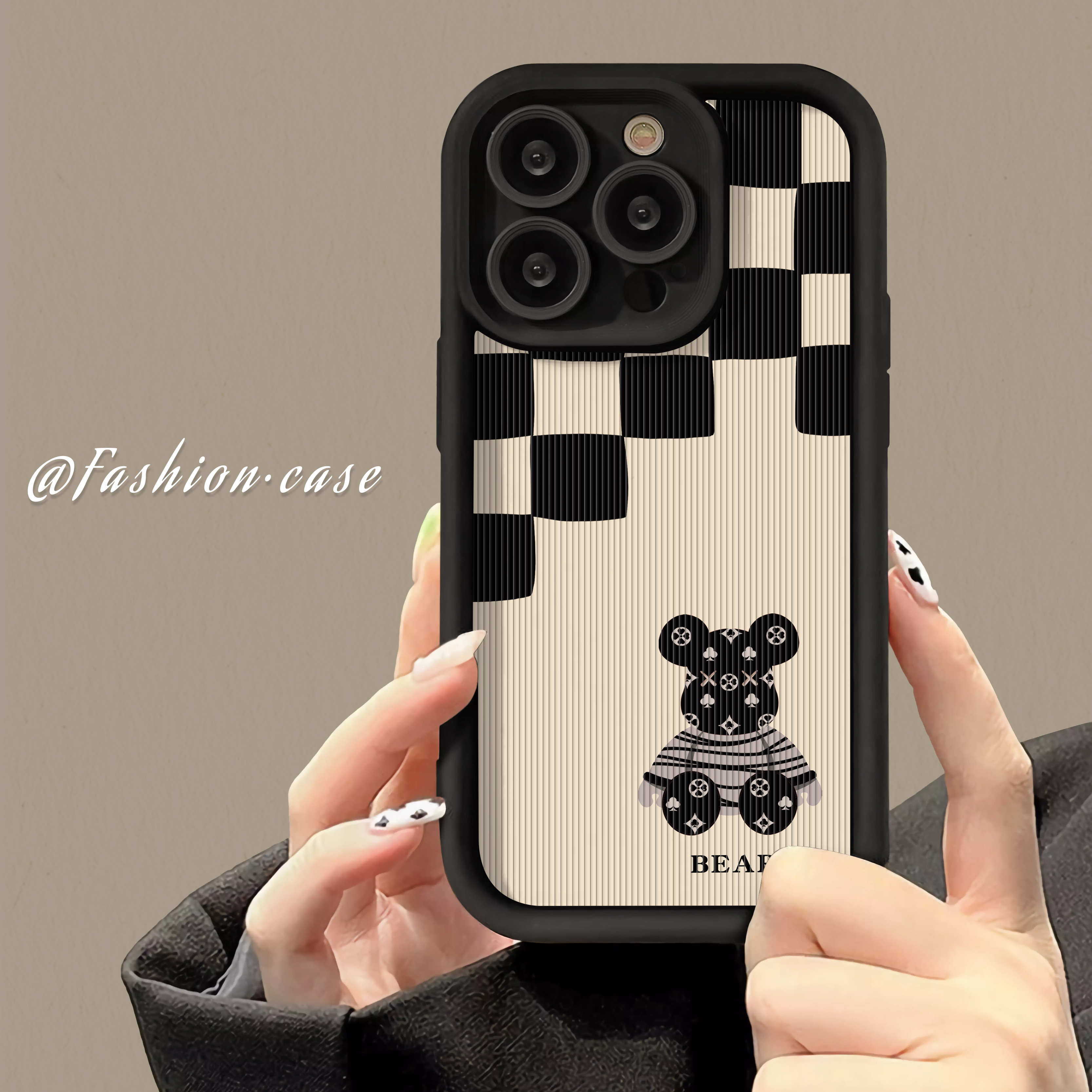 适用于苹果15华为OPPO小米VIVO全包时尚小熊潮LJ阶梯手机壳1F204