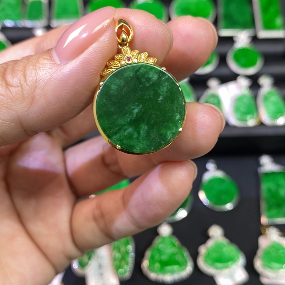 翡翠吊坠(不含链)18K金镶嵌吊坠