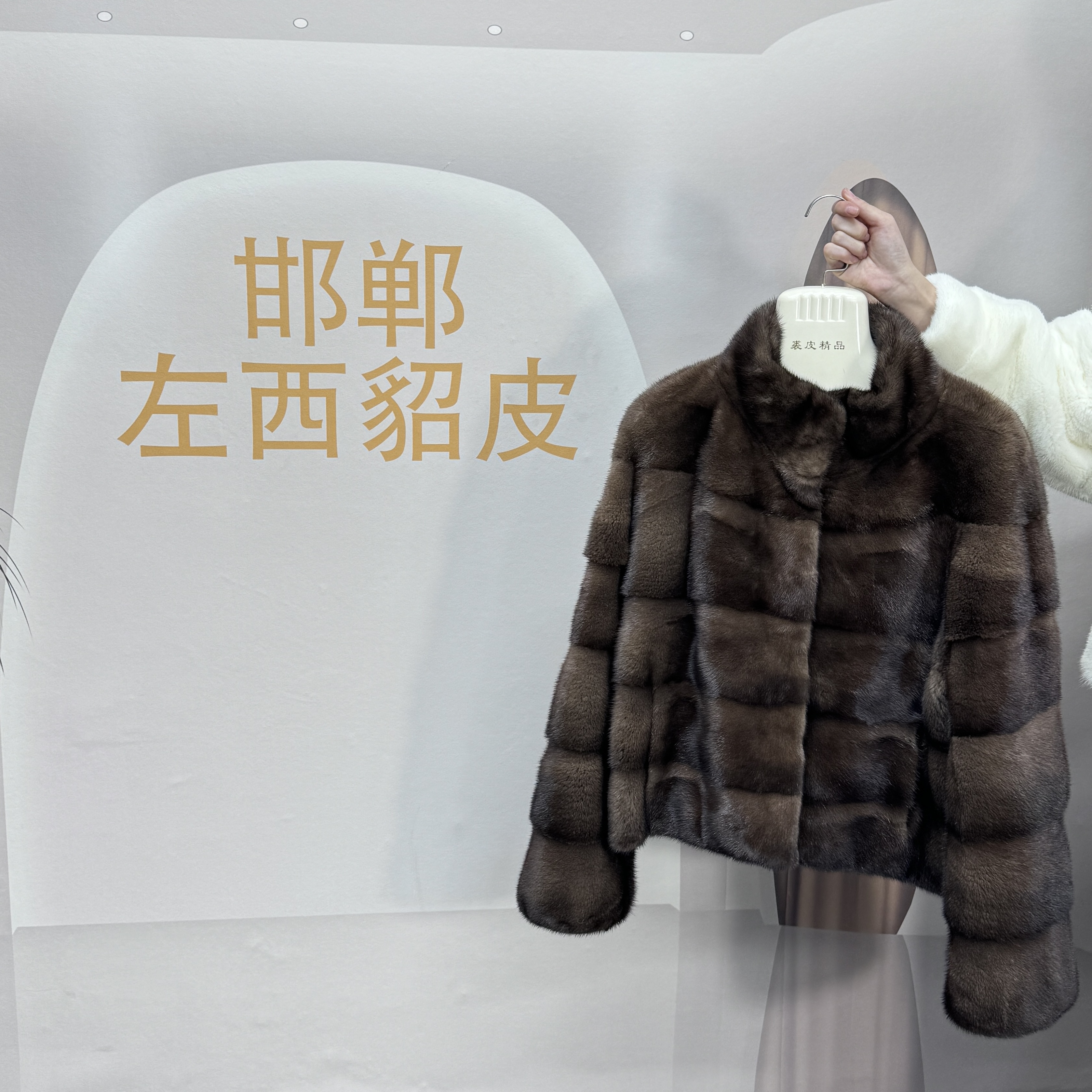 左西家年款美拉德外套冬季气质百搭