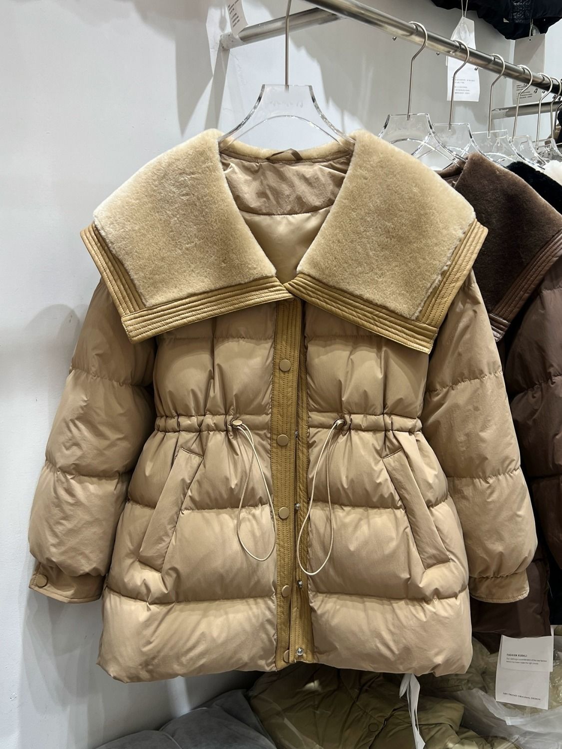 娃娃领拼接中长款羽绒服女上衣2023冬季新款简约百搭加厚保暖外套