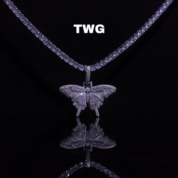 铜合金合成锆石项链 TWG蝴蝶图案mini版吊坠项链潮流蝴蝶蛹项链
