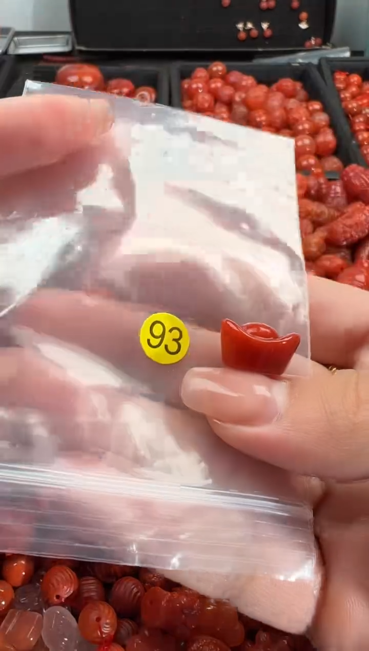 【闪购商品】南红玛瑙颈饰未镶嵌1