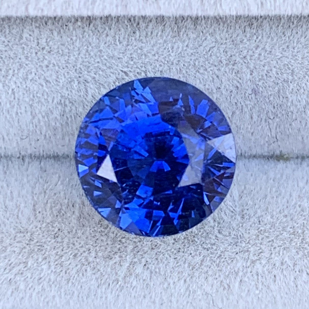 斯里兰卡蓝宝石天然4.8ct正圆形皇家蓝满火彩干净通透明亮色