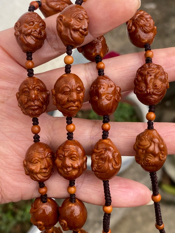 纯手工十八罗汉脖挂。老核老苏工。尺寸1.5×1.8