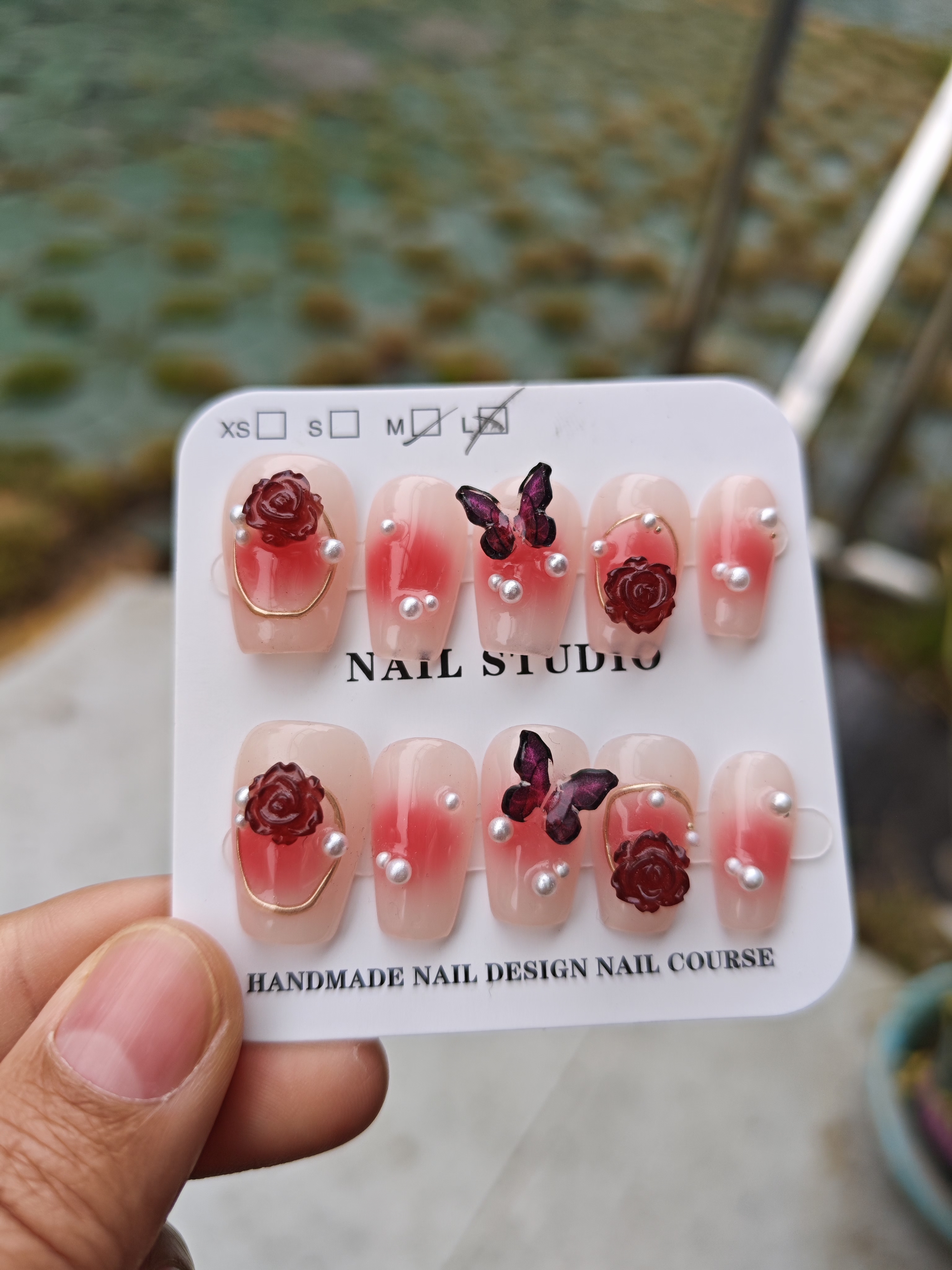 山茶花美甲成品穿戴甲腮红晕染蝶恋花美甲穿戴甲乌梅子酱玫瑰花