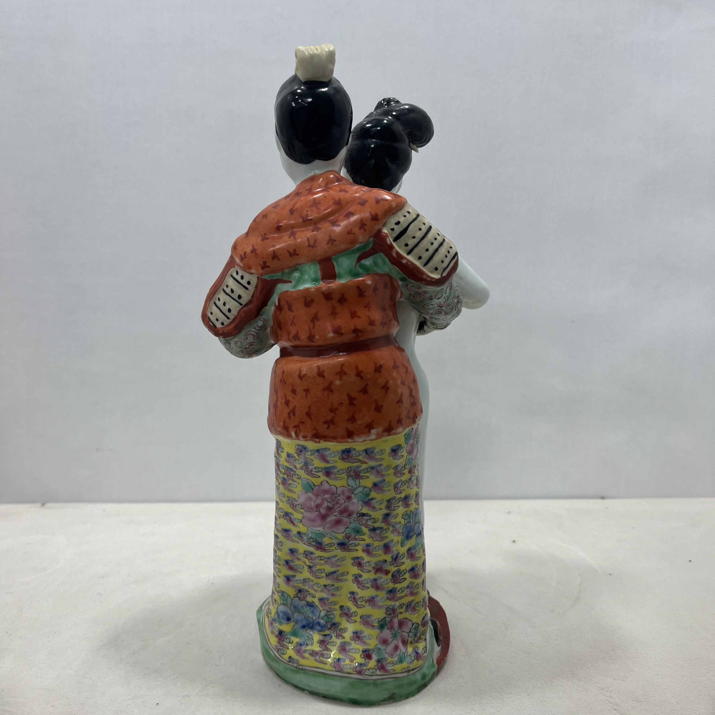 【民国】吕布戏貂蝉人物塑像