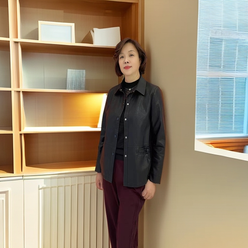 秋季新款版翻领女式大码气质时尚皮衣妈妈装女装洋气显瘦百搭皮衣