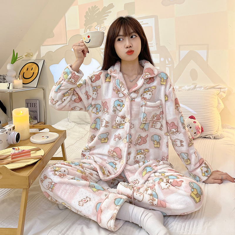 2023Hellokitty法兰绒睡衣女冬季加厚加绒休闲毛绒凯蒂猫家居实拍