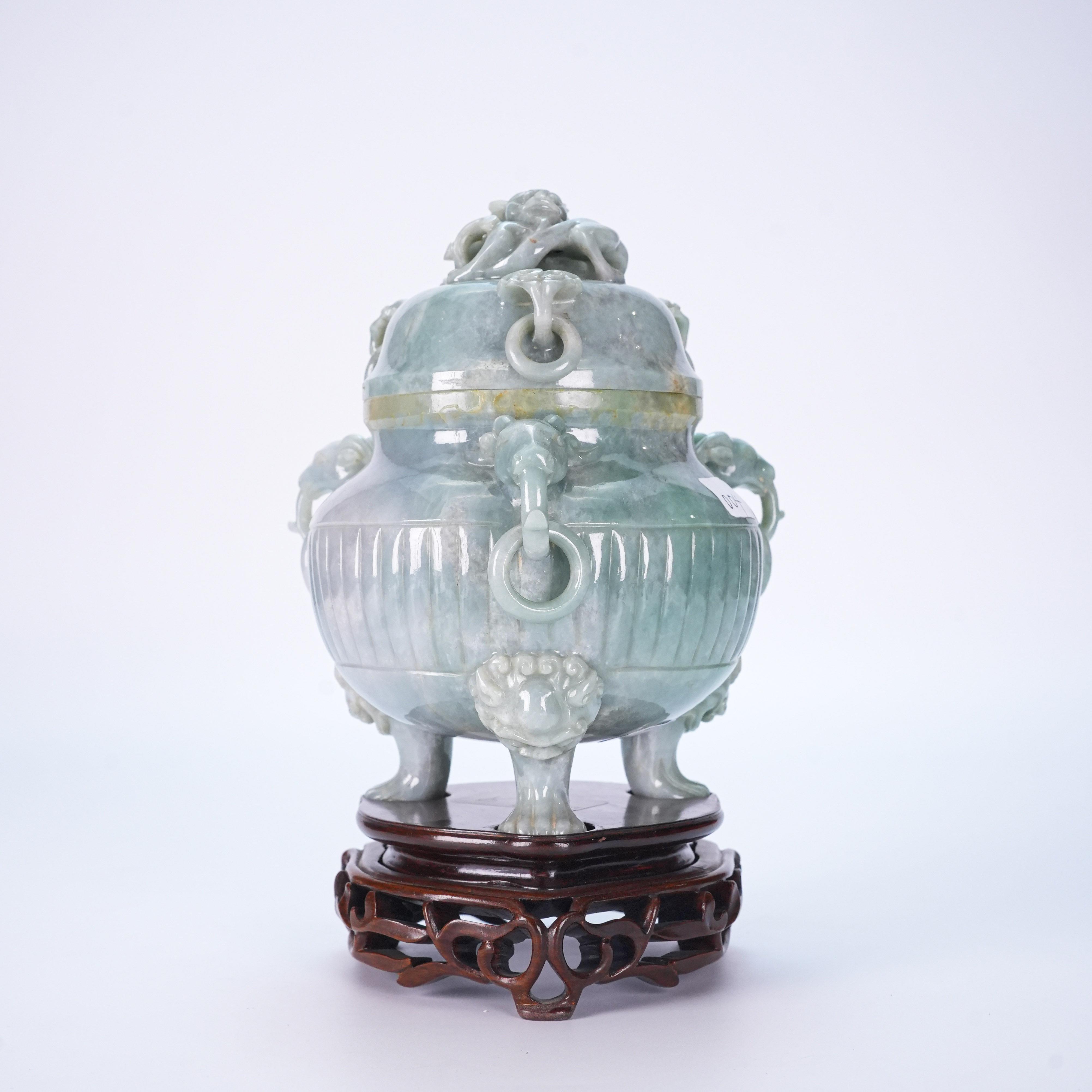 晚清 翡翠兽耳衔环三足炉