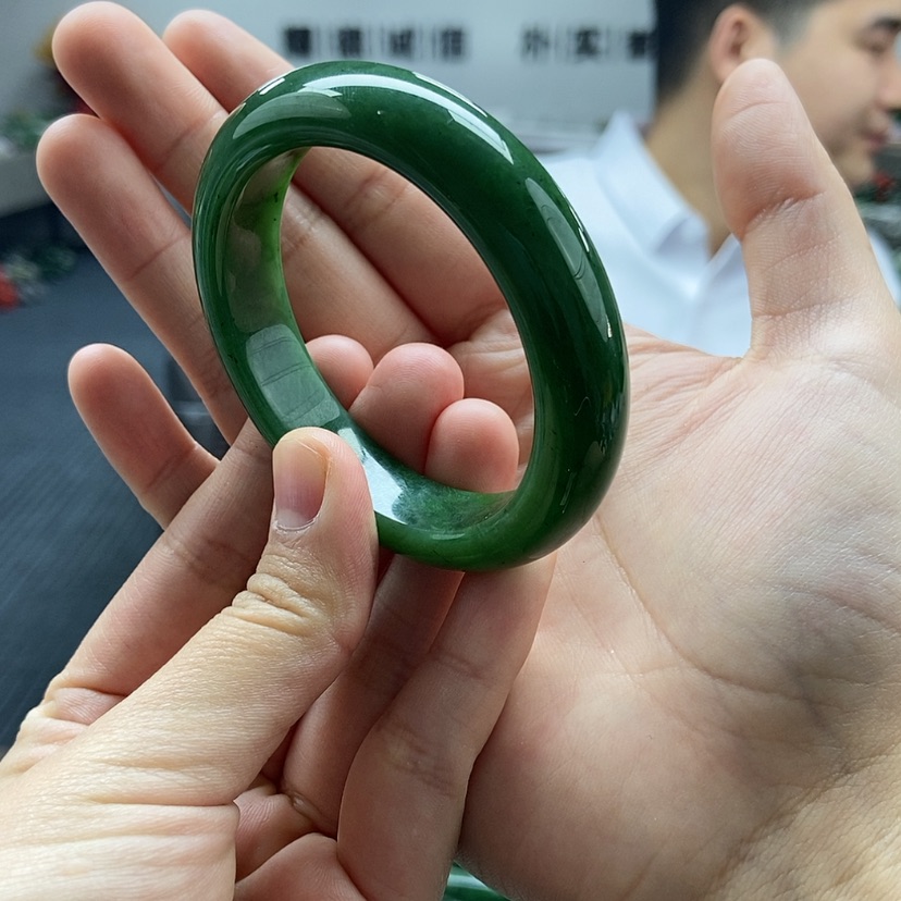【闪购商品】和田玉61-65手镯颜色纹路多样性发货拍一发一未镶嵌