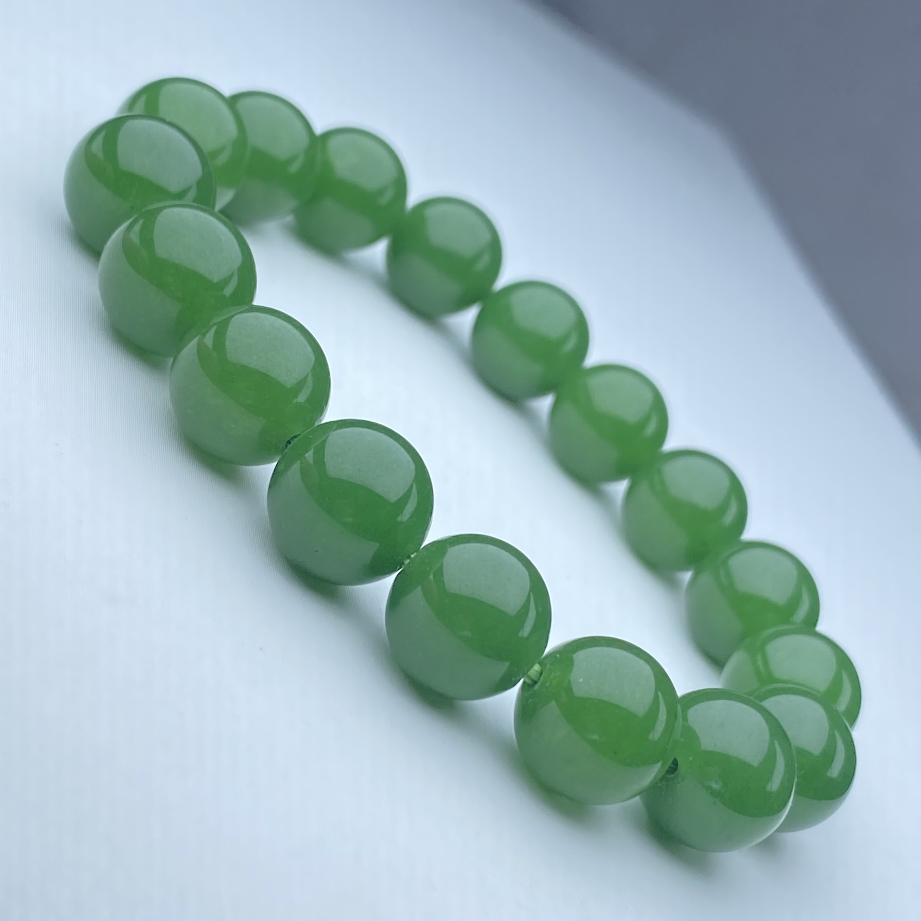 146号精品菠菜绿手链12mm多样性发一件
