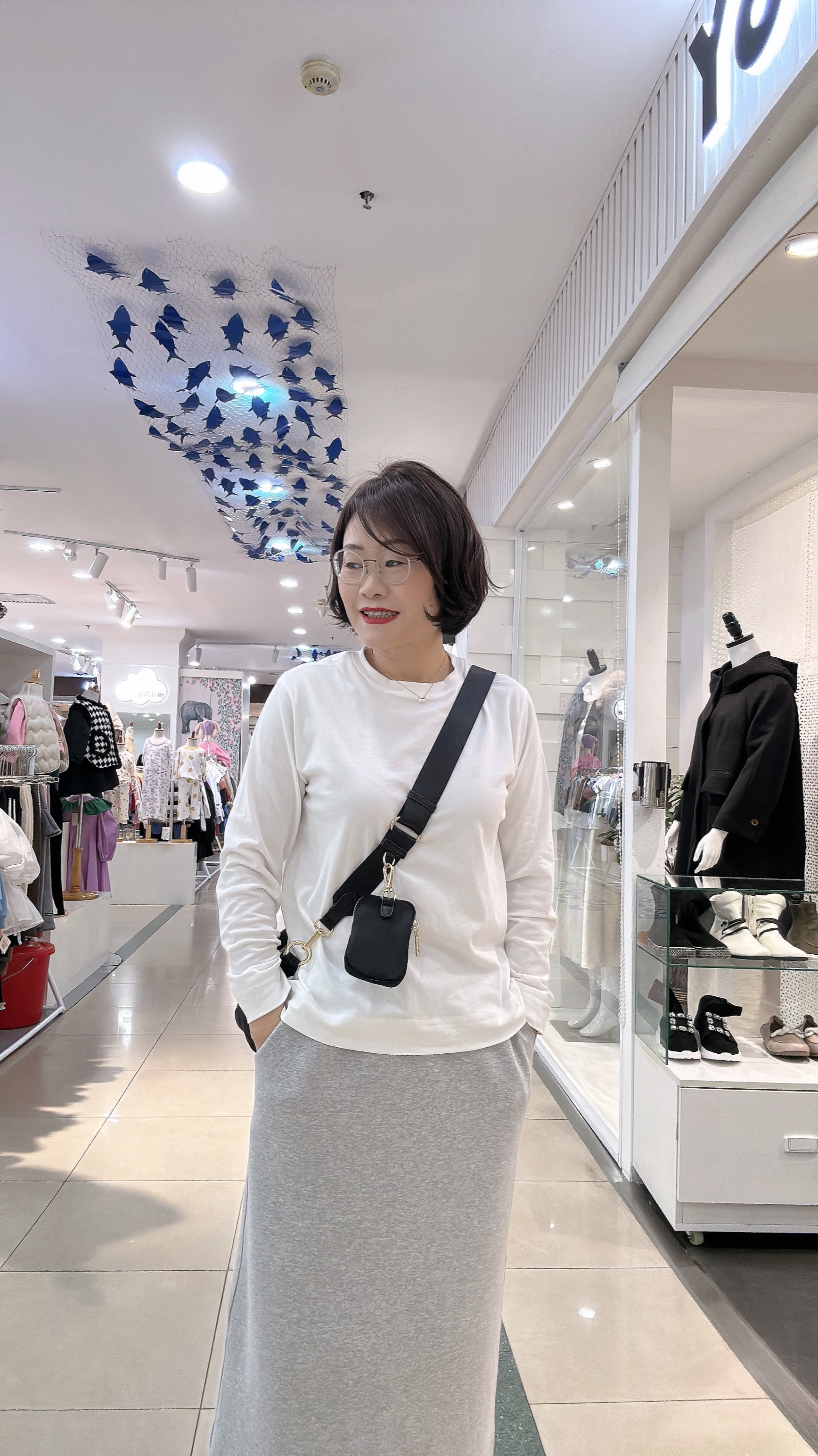 《尹珠》圆领长袖棉T打底衫