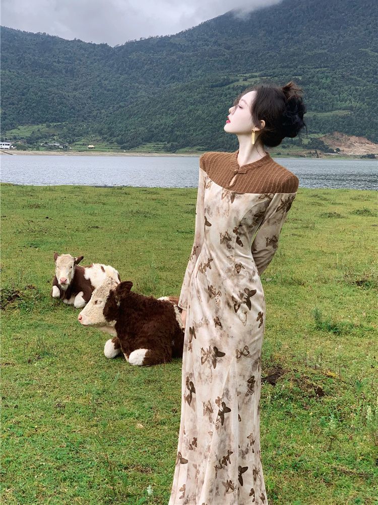 新中式美拉德穿搭拼接蝴蝶印花秋季长袖收腰显瘦高级感内搭连衣裙