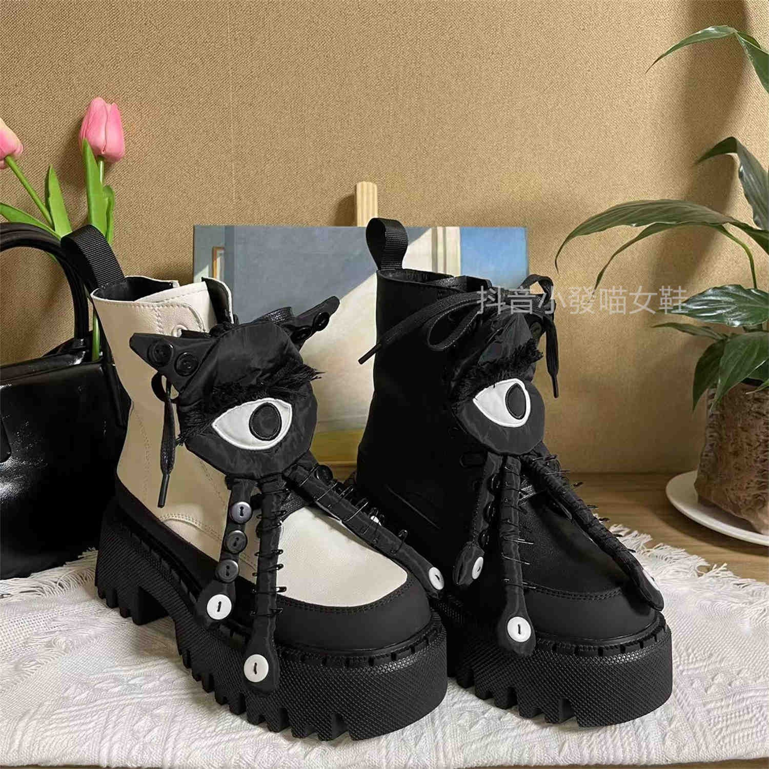 【小發喵-时尚感大眼睛时装靴 】时尚感大眼睛时装靴