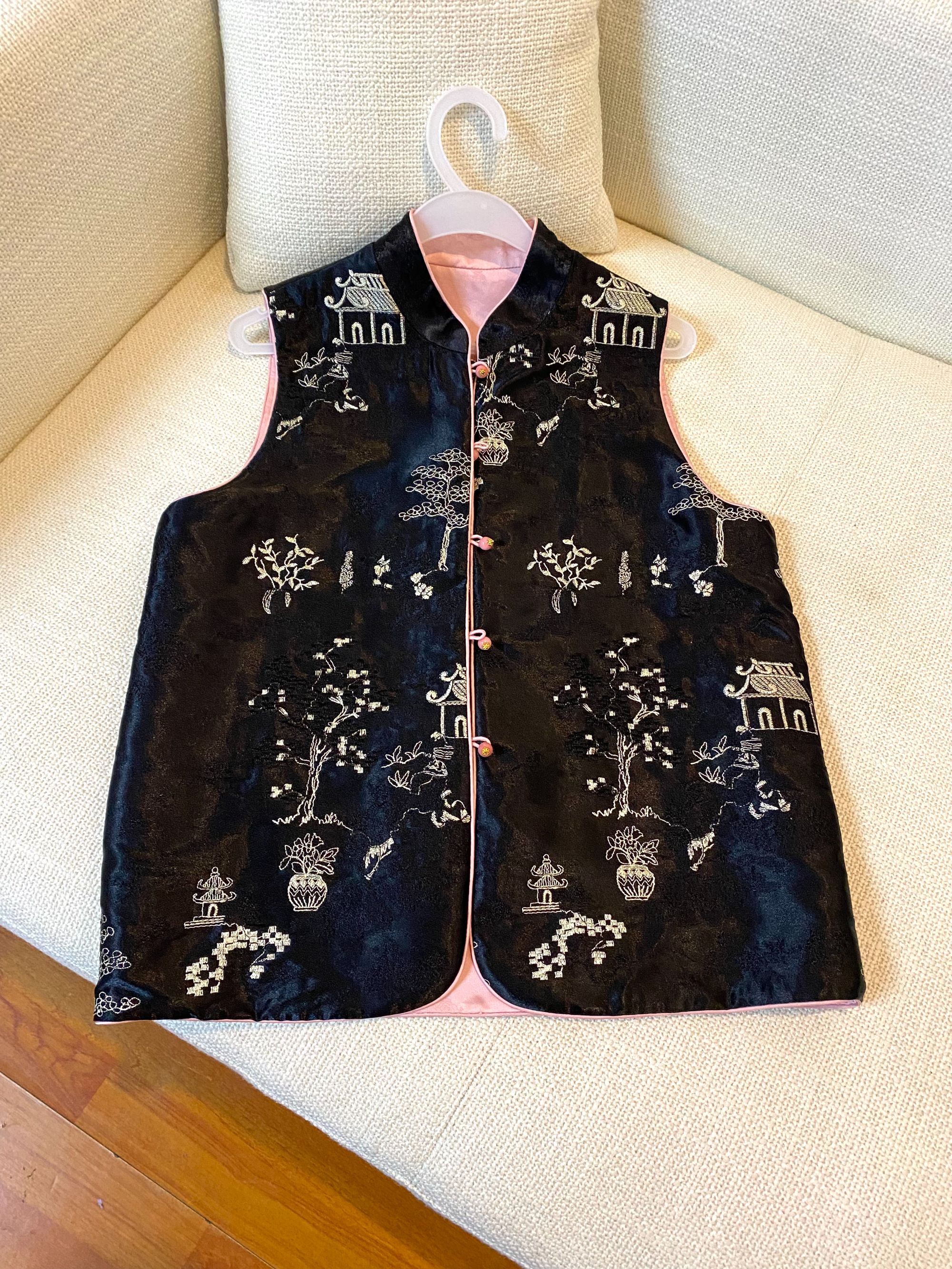 【微暇，福利款】新中式马甲TT016黑粉系亭台楼阁